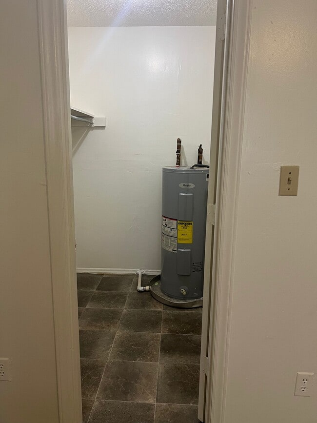 Photo - 1416 Moorman Ave NW Unit D