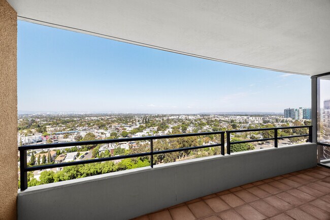 Photo - 4316 Marina City Dr Unidad 1033