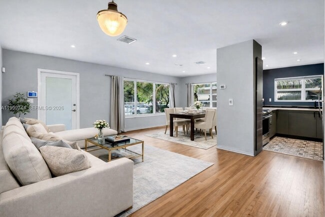 Photo - 517 S 19th Ave