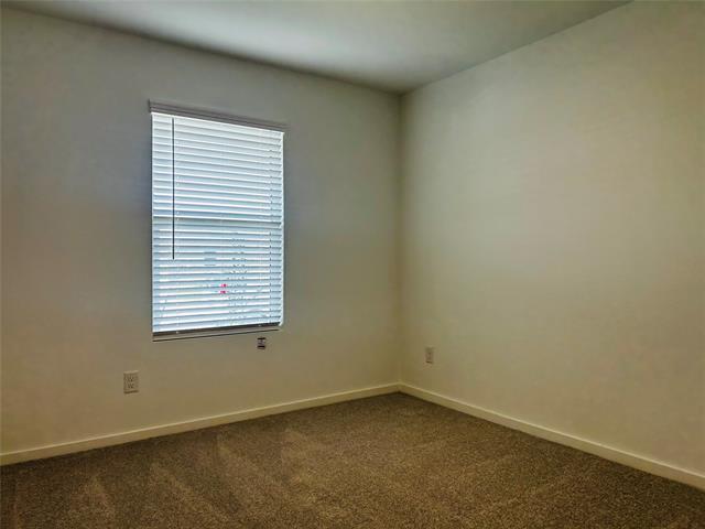 Photo - 2033 Derby Ln