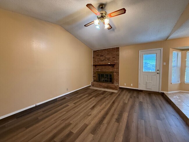 Photo - 2308 Ridglea Ct