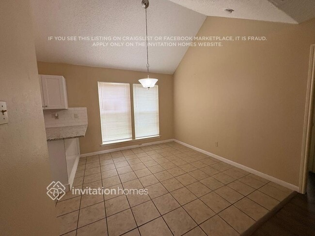 Photo - 525 E Jay Ct