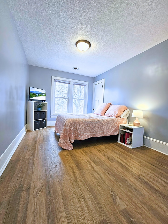 Building Photo - 794 Bayard Ave Unit 794 Bayard #2 Rental