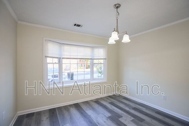 Photo - 5646 Executive Way