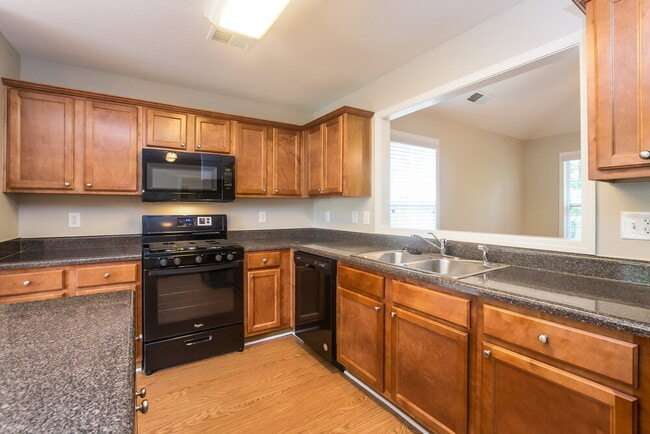 170 Ripple Creek Dr SW
