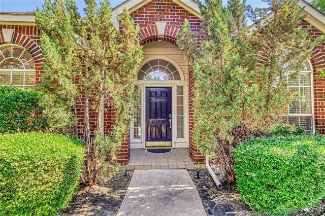 1438 Royal Oaks Dr