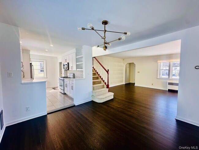 Photo - 11 W Glen Ave