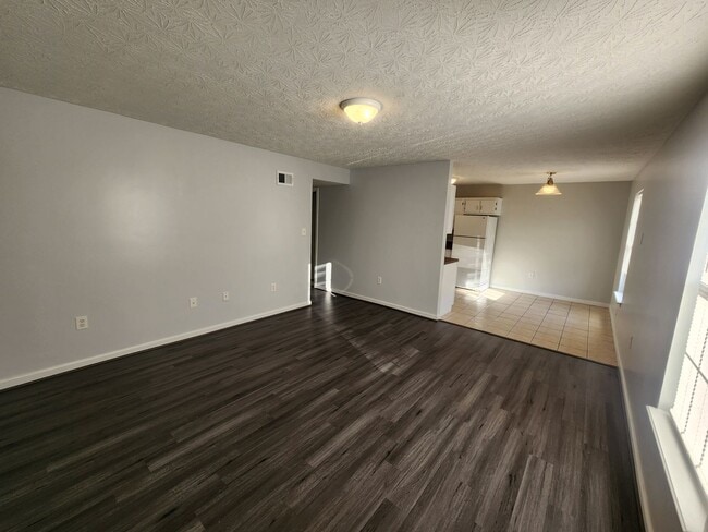 Photo - Spacious 2 bedroom 2 full bath 1st floor a... Unit 1