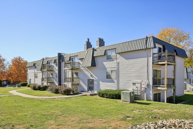 Building Photo - Latitude 72