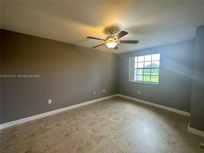 Photo - 2841 N Oakland Forest Dr Unit 111