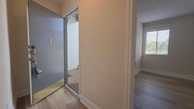 Photo - FOR RENT 1 bedroom 1 bathroom second floor... Condo