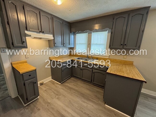 Photo - 1701 Hatchet Ave