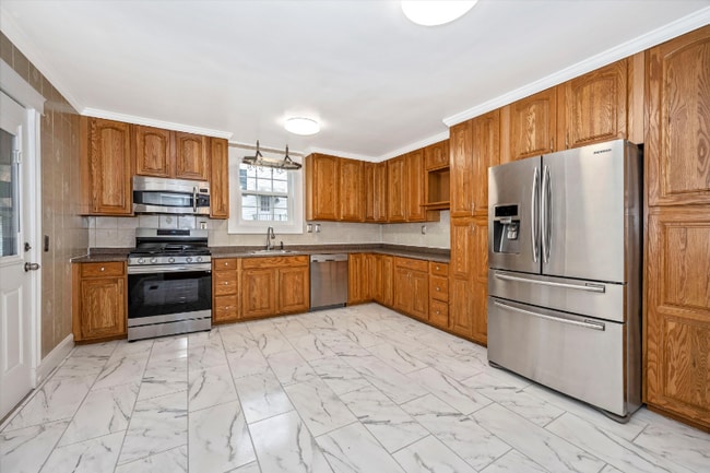 Photo - 628 Ingleside Ave