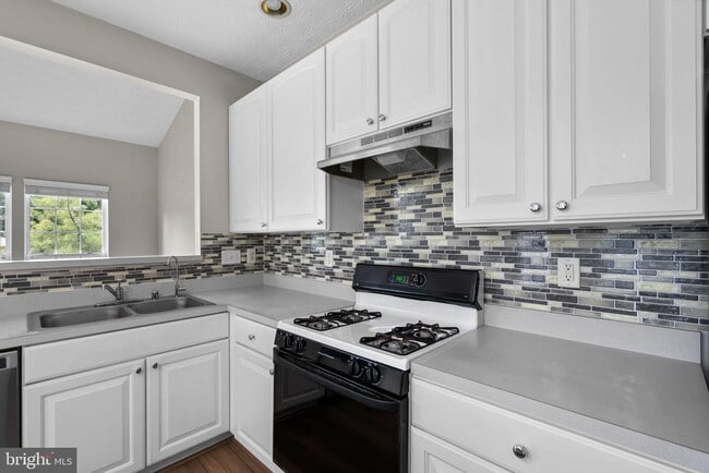 Photo - 103 Leeds Creek Cir