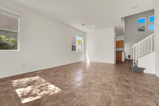 Photo - 3329 Autumn Veil St