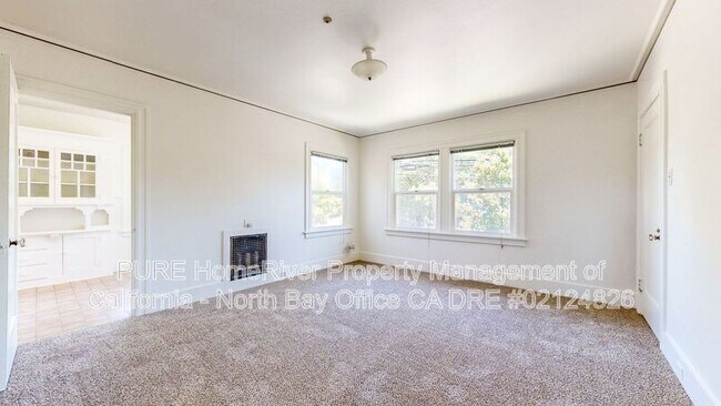 537 Humboldt St