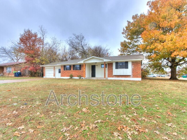 Photo - 401 NW 86th St
