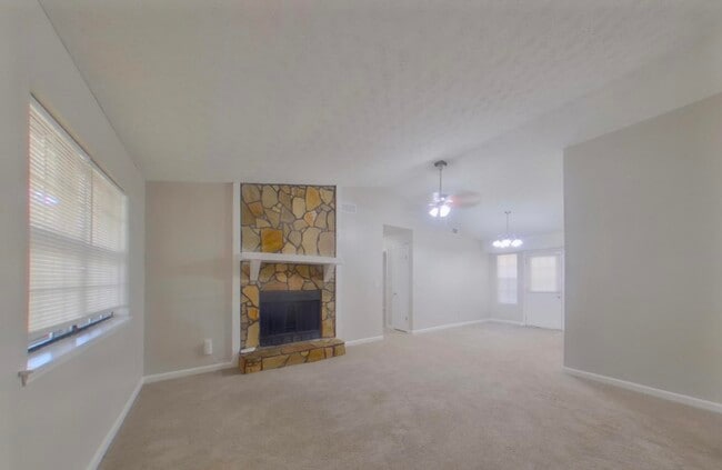 Photo - Special Home In Cedar Brook Dr SE!!!