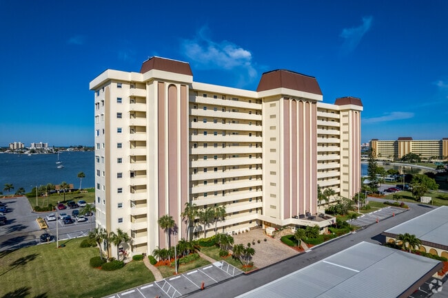 Washington House at Sea Towers - Washington House at Sea Towers