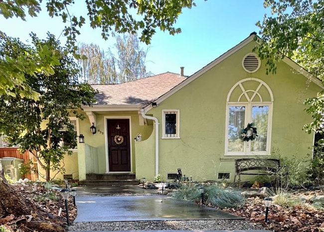 Building Photo - 632 36th St Rental