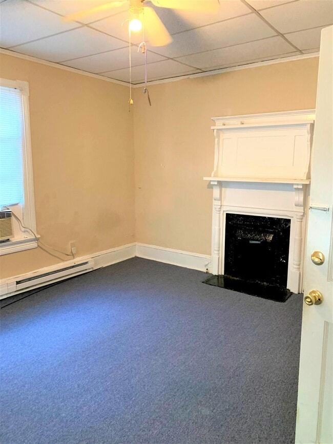 Photo - 997 Curran St NW
