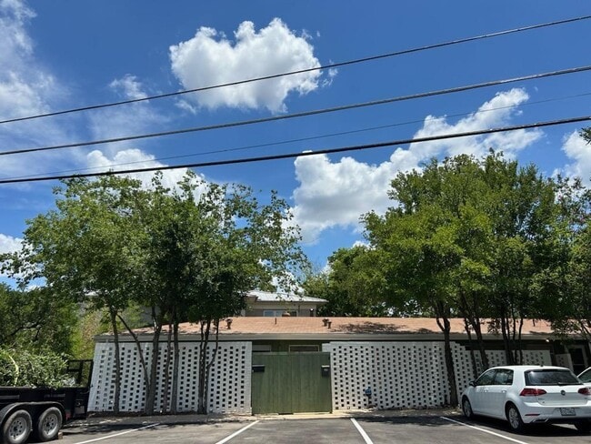 Photo - 2514 W 12th St Unit C