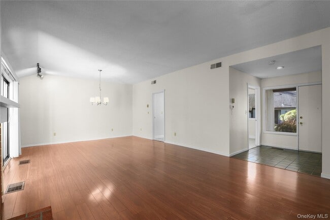 Photo - 316 Heritage Hls Unit A