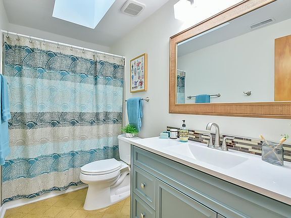 Photo - 107 Lorilane Dr