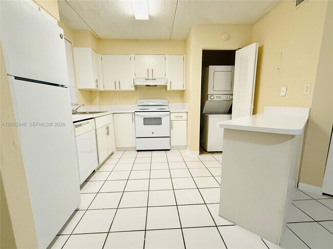 Photo - 6175 NW 186th St Unit 104