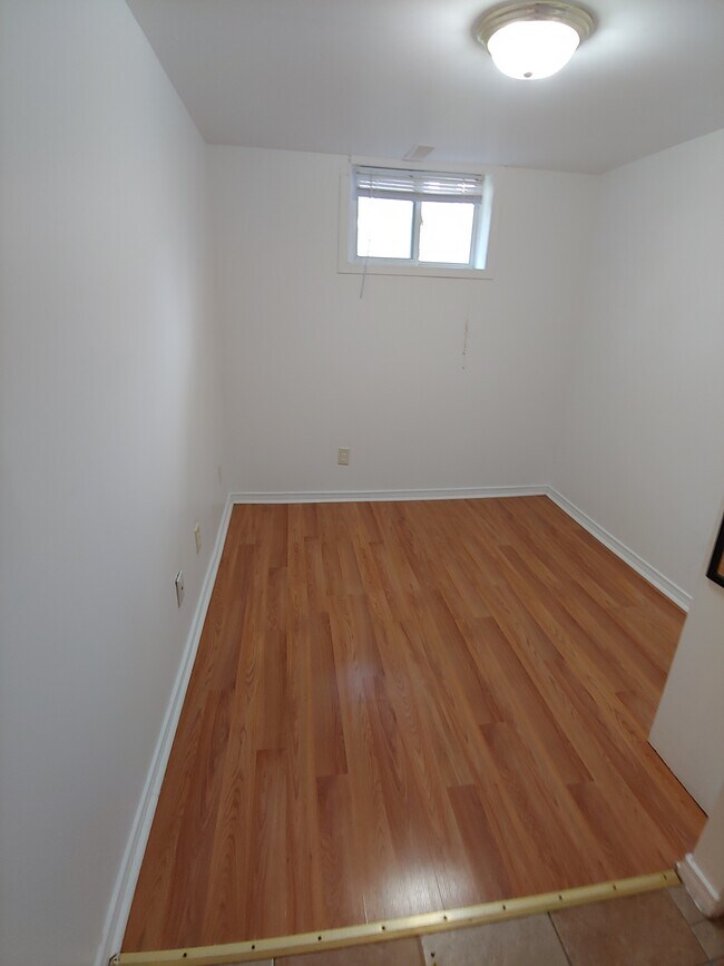 Photo - 224 Woodroffe Ave Unit 3