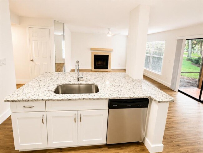 Photo - 4702 Sutton Terrace Unit 108
