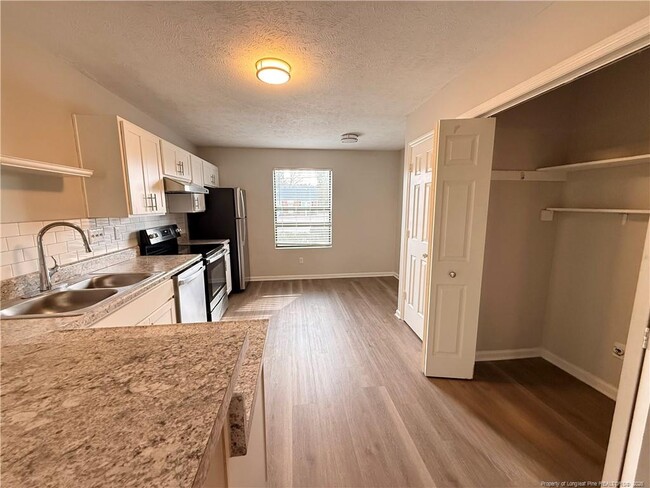 Photo - 4924 Cameron Rd