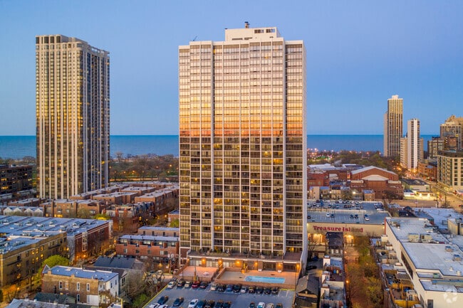 Photo - Americana Towers
