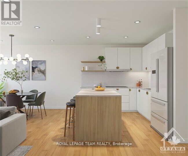 Photo - 440 Roosevelt Ave