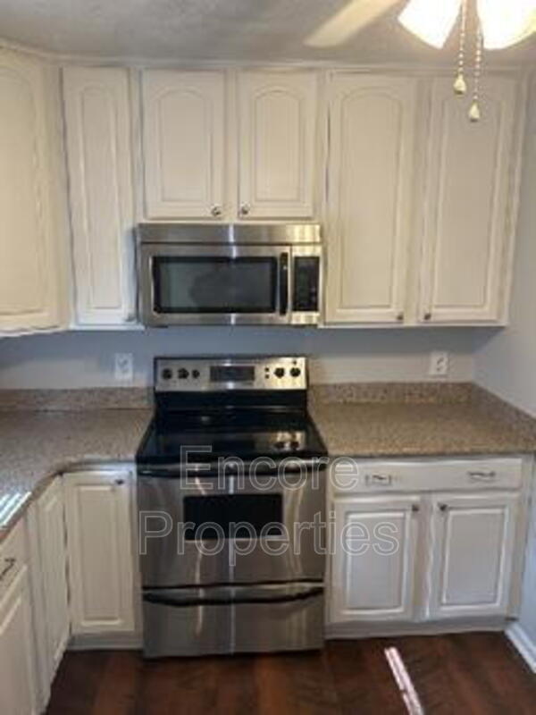 Photo - 6555 English Oaks Dr