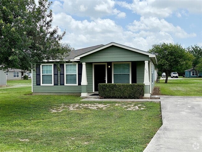 Building Photo - 273 Springs Hill Cir Rental