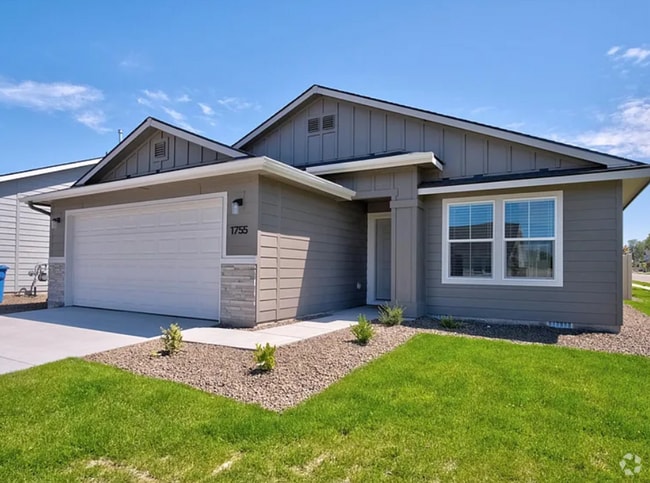 Building Photo - Beautifully Maintained Single-Family Home ...