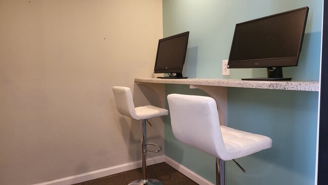 Photo - Willow Apartments