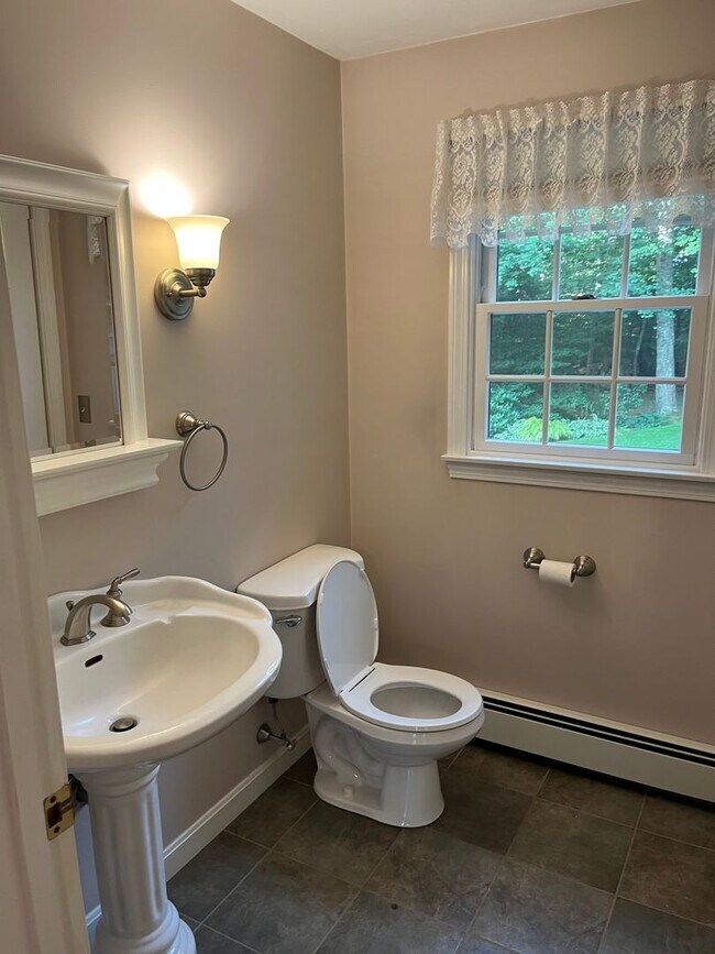 8 Bottom Ln Rental For Rent in Sandwich, MA