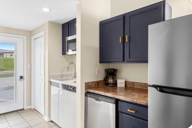 Photo - Remodeled and Stunning Studio | Fully Furnished | All Utilites Included | 1 Bathroom | Condo | Ki...