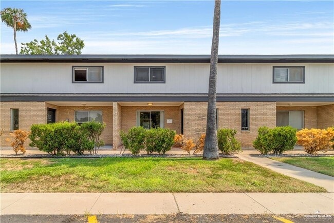 Building Photo - 15 W Nolana Ave Unit A3