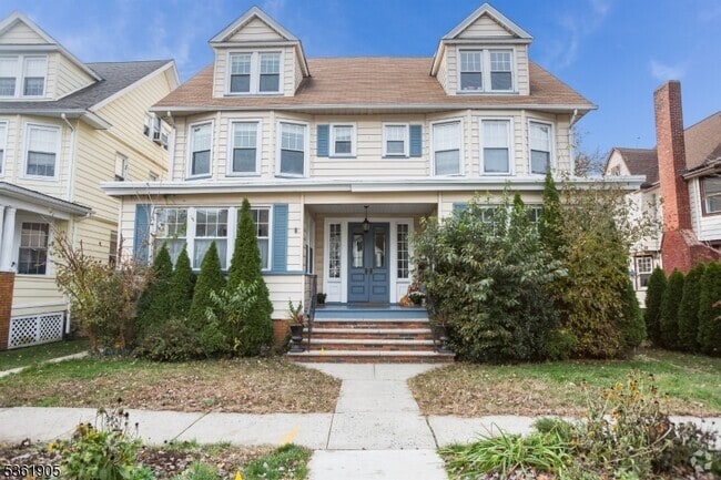 Building Photo - 66 Essex Ave Rental