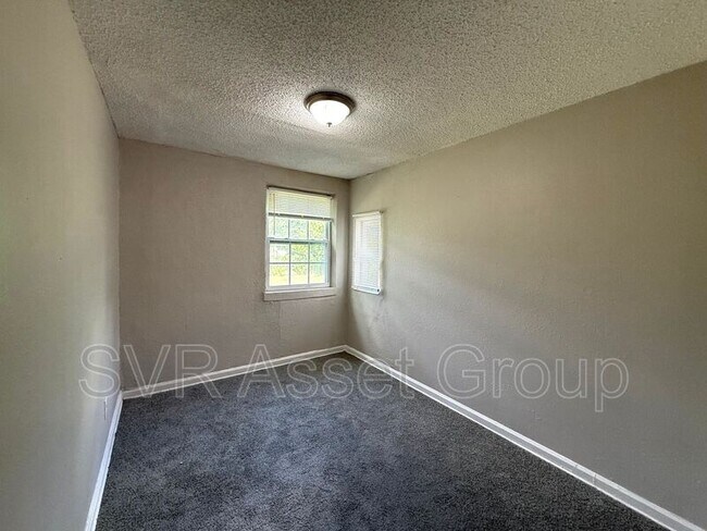 Photo - 9073 11th Ave