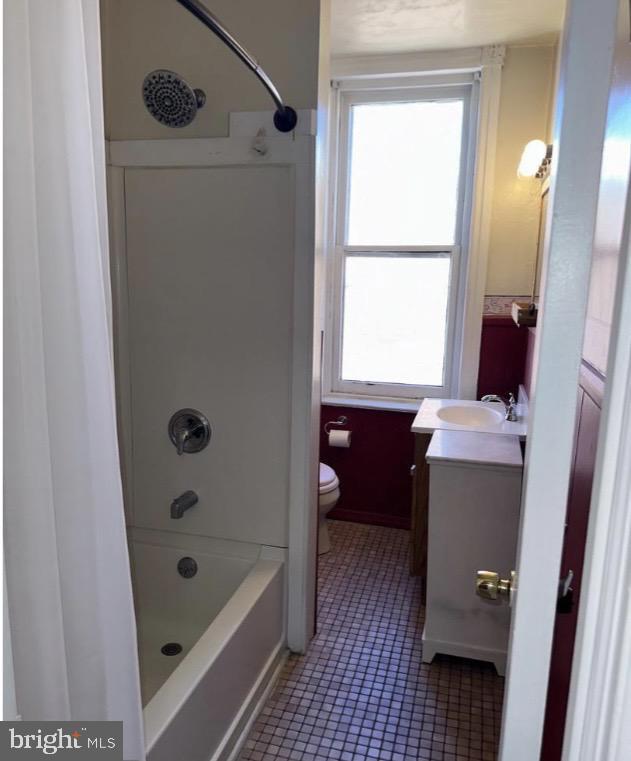 Photo - 304 E Front St