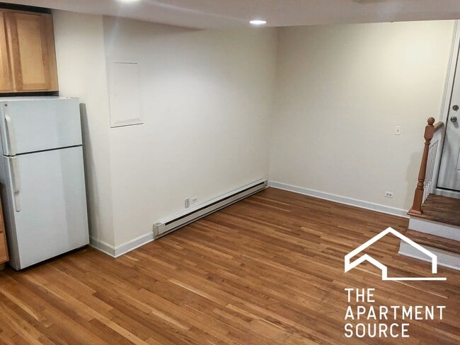 Photo - 3926 N Pine Grove Ave Unit G