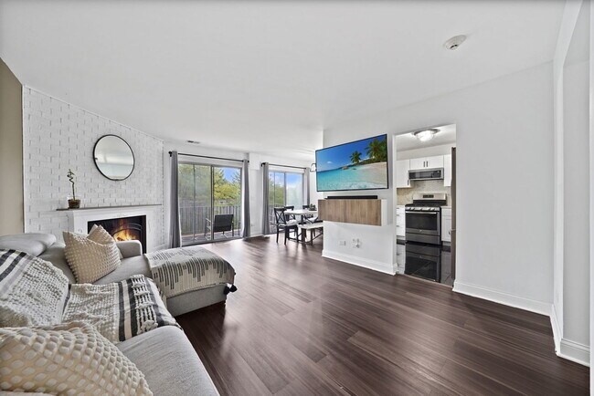 Photo - 7050 Newport Dr Unit 203