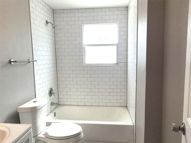 Photo - 1801 Roosevelt St