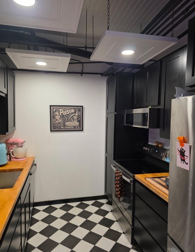 Building Photo - 21 N Last Chance Gulch Unit 4b Rental