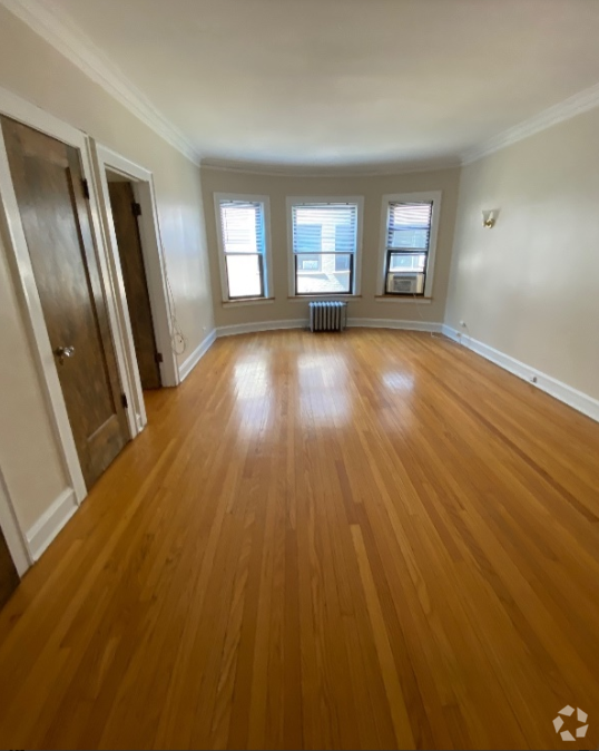 Building Photo - 4519 N Paulina St Unit 27-G Rental