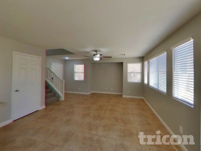 Photo - 977 Medina De Leon Ave